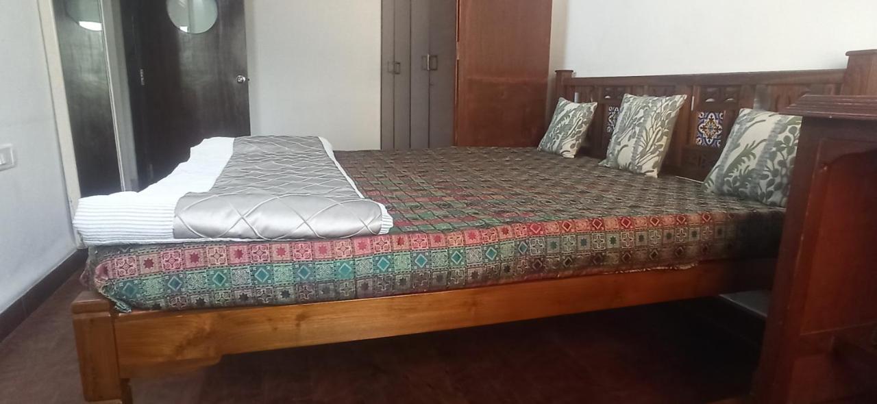 Cozy Private Ac Studio By The Sea Bandstand Bandra W Mumbai Nr Taj Lands End Lejlighed Eksteriør billede