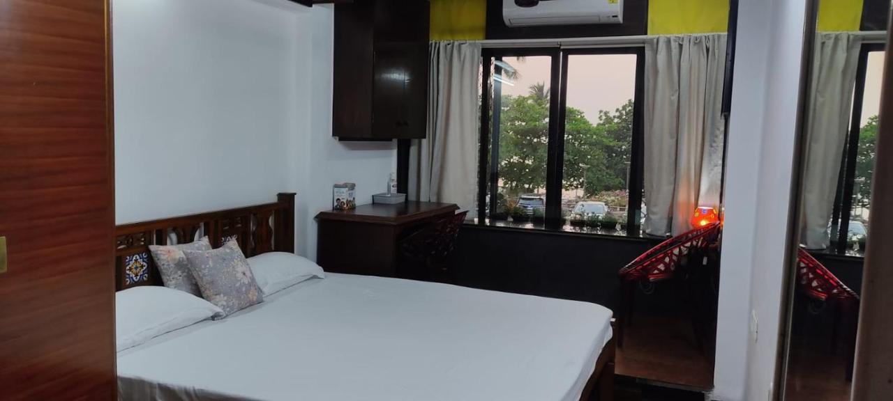 Cozy Private Ac Studio By The Sea Bandstand Bandra W Mumbai Nr Taj Lands End Lejlighed Eksteriør billede