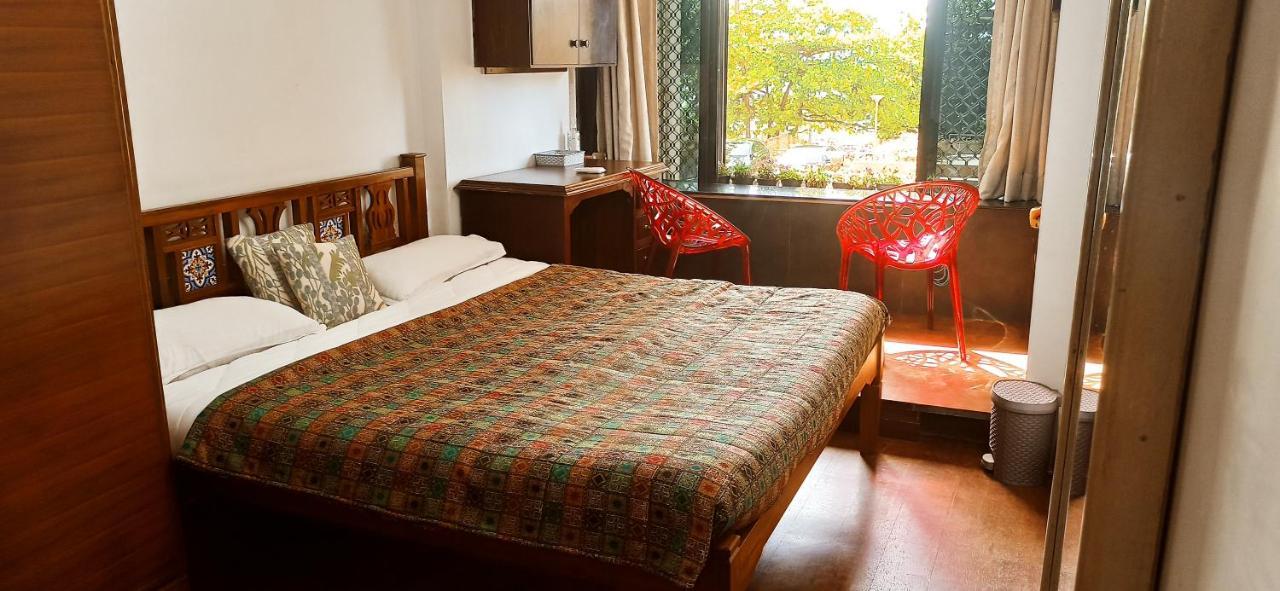 Cozy Private Ac Studio By The Sea Bandstand Bandra W Mumbai Nr Taj Lands End Lejlighed Eksteriør billede